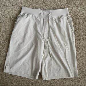 Lululemon T.H.E. Short 9" *Linerless
